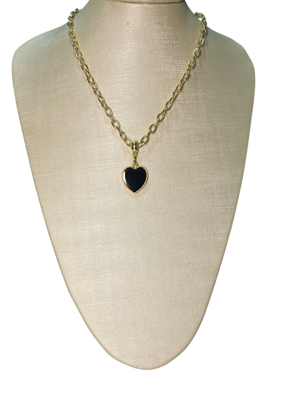 Colar Dourado Maria Leticia Preto