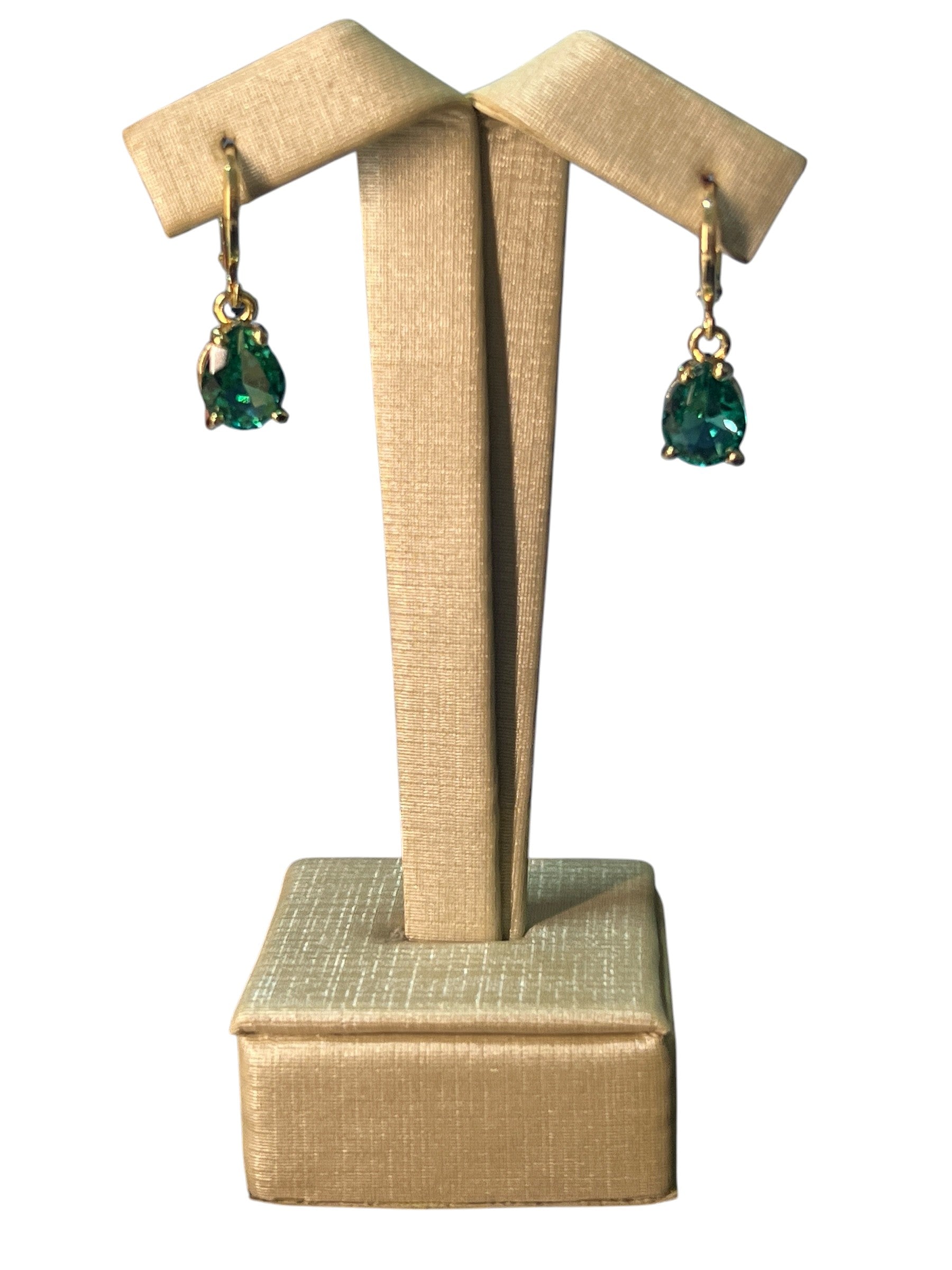 Conjunto Dourado Brinco e Colar Maria Isabel