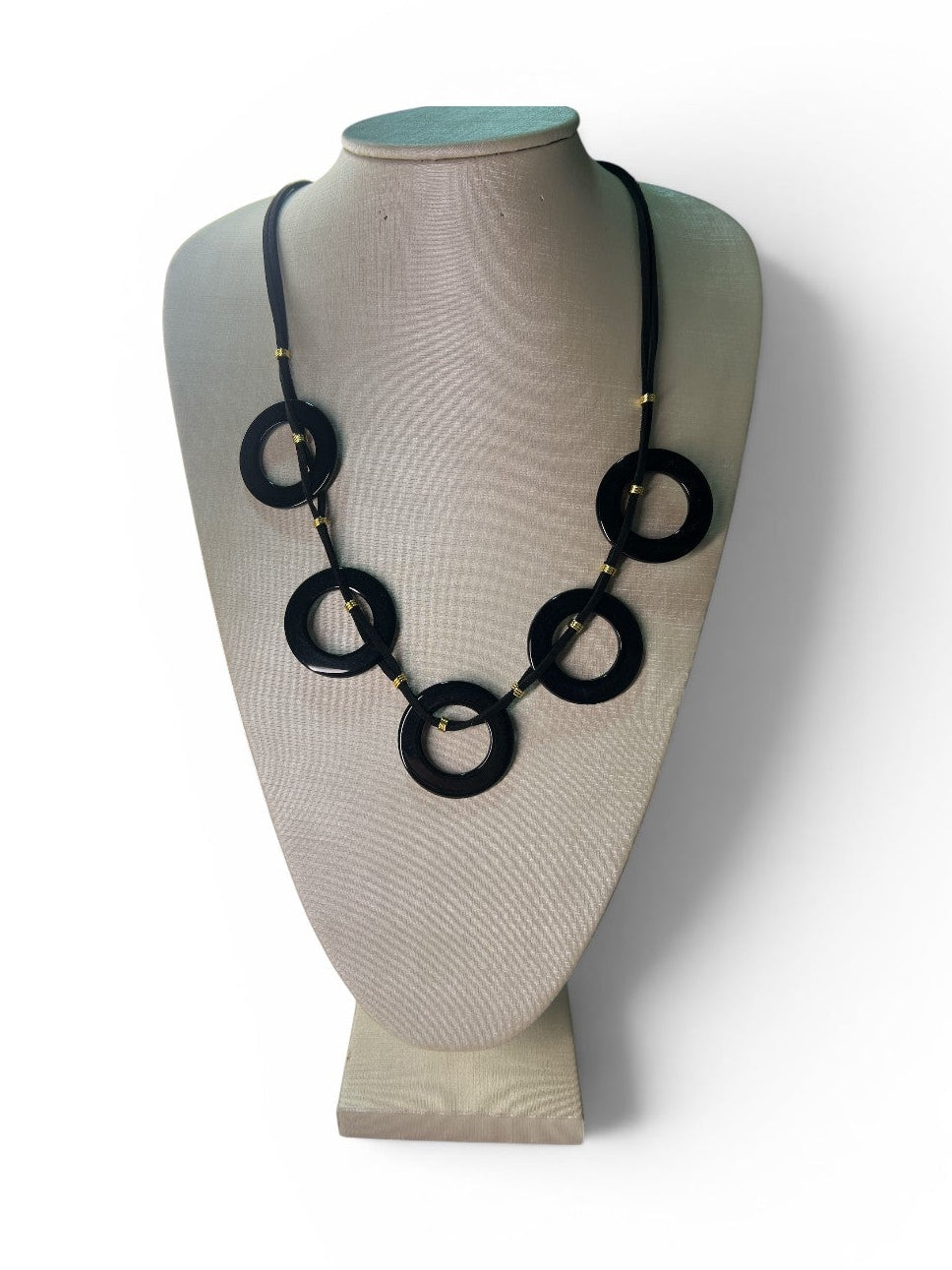 Colar Maria Suzana Preto