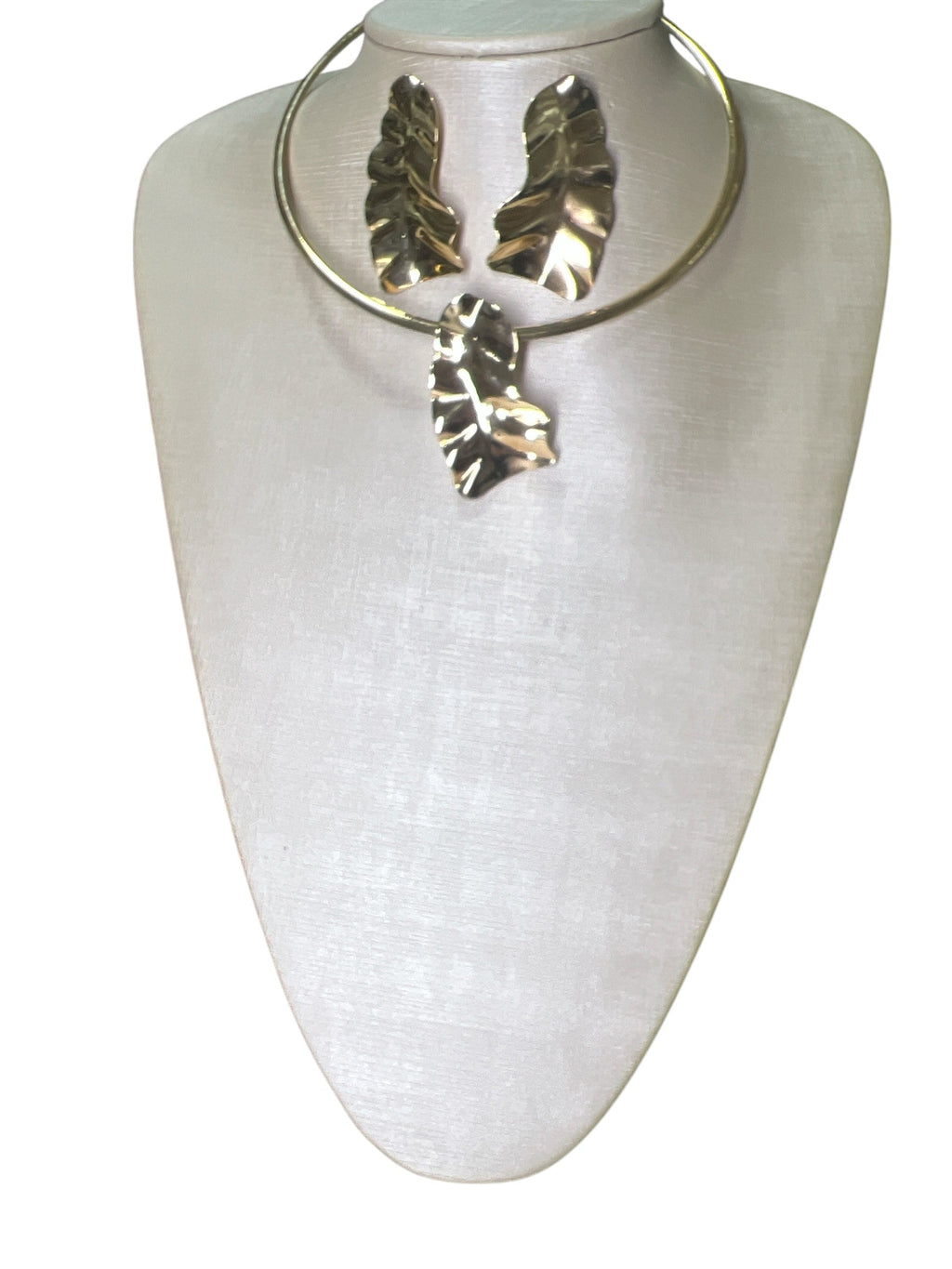 Conjunto Dourado Maria Isabel
