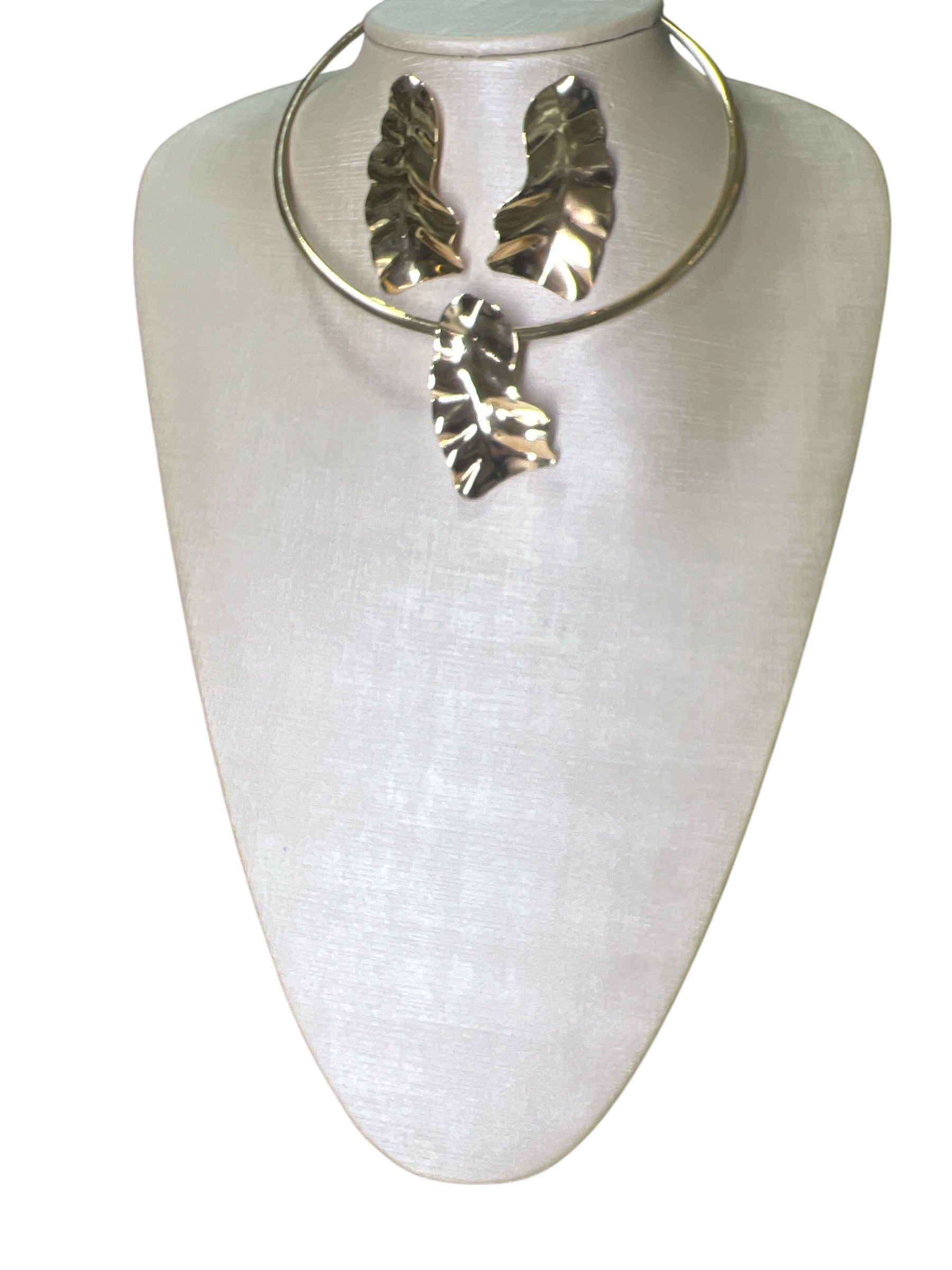 Conjunto Dourado Maria Isabel