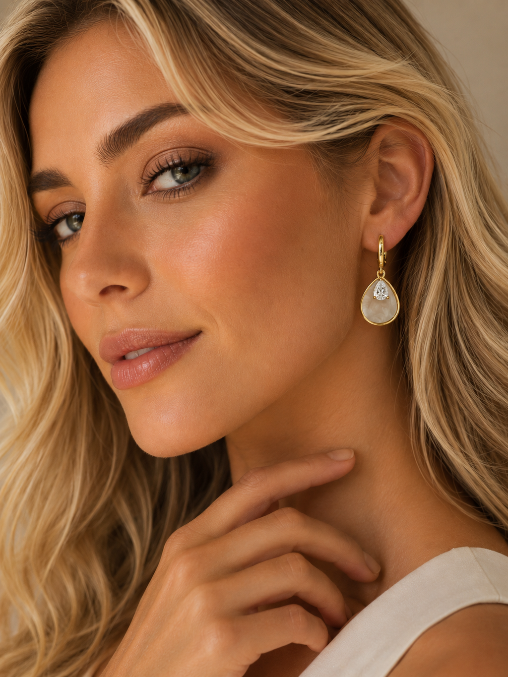Brinco Dourado Gota Maria Paula