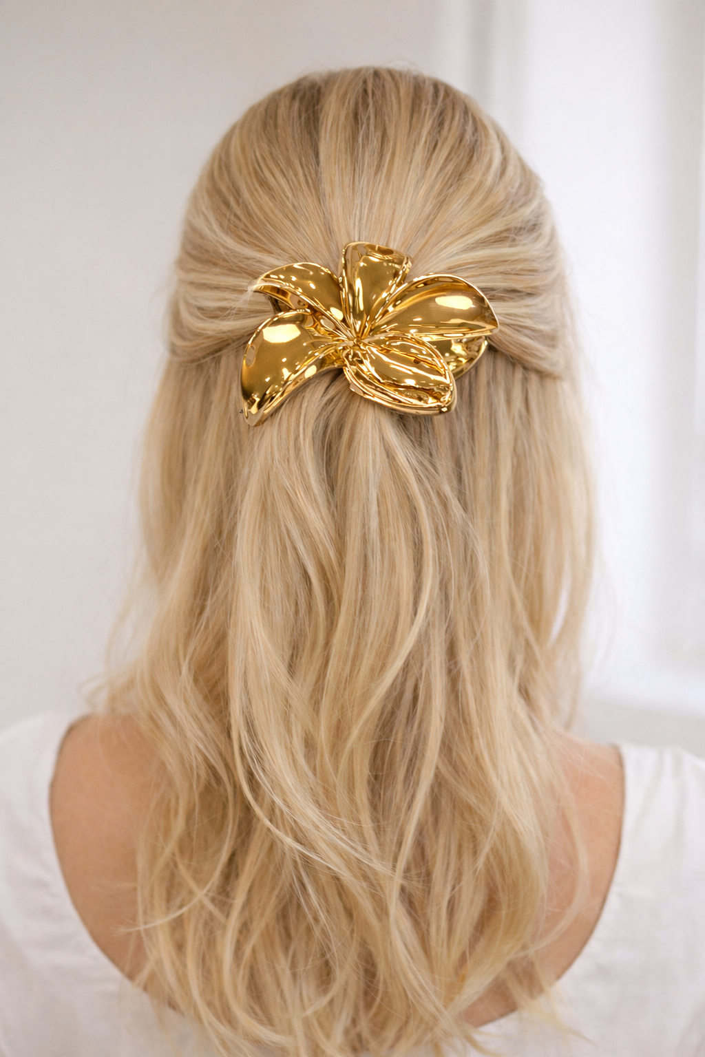 Presilha de cabelo Dourada Maria Beatriz