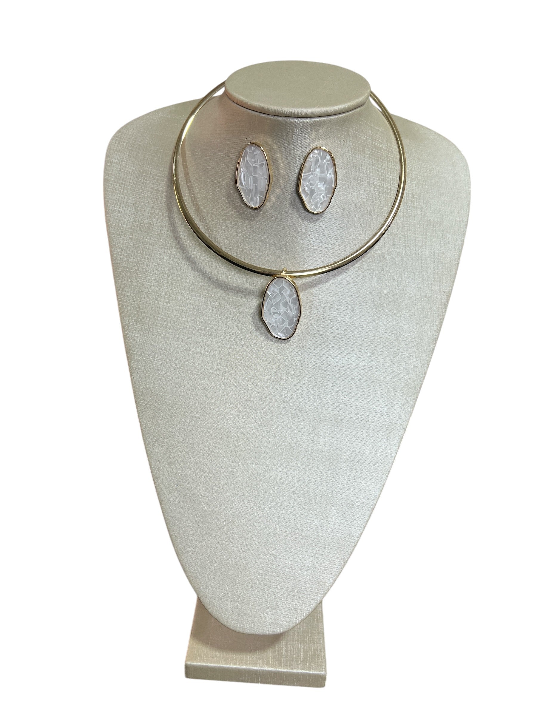 Conjunto Dourado Colar + Brinco Maria Rebeca